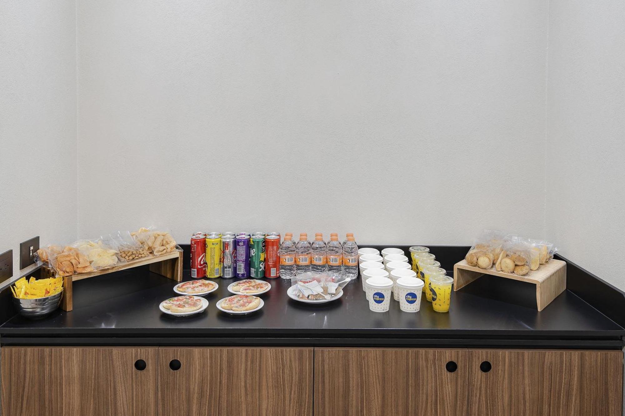 City Express Junior By Marriott Puebla Finsa Bagian luar foto