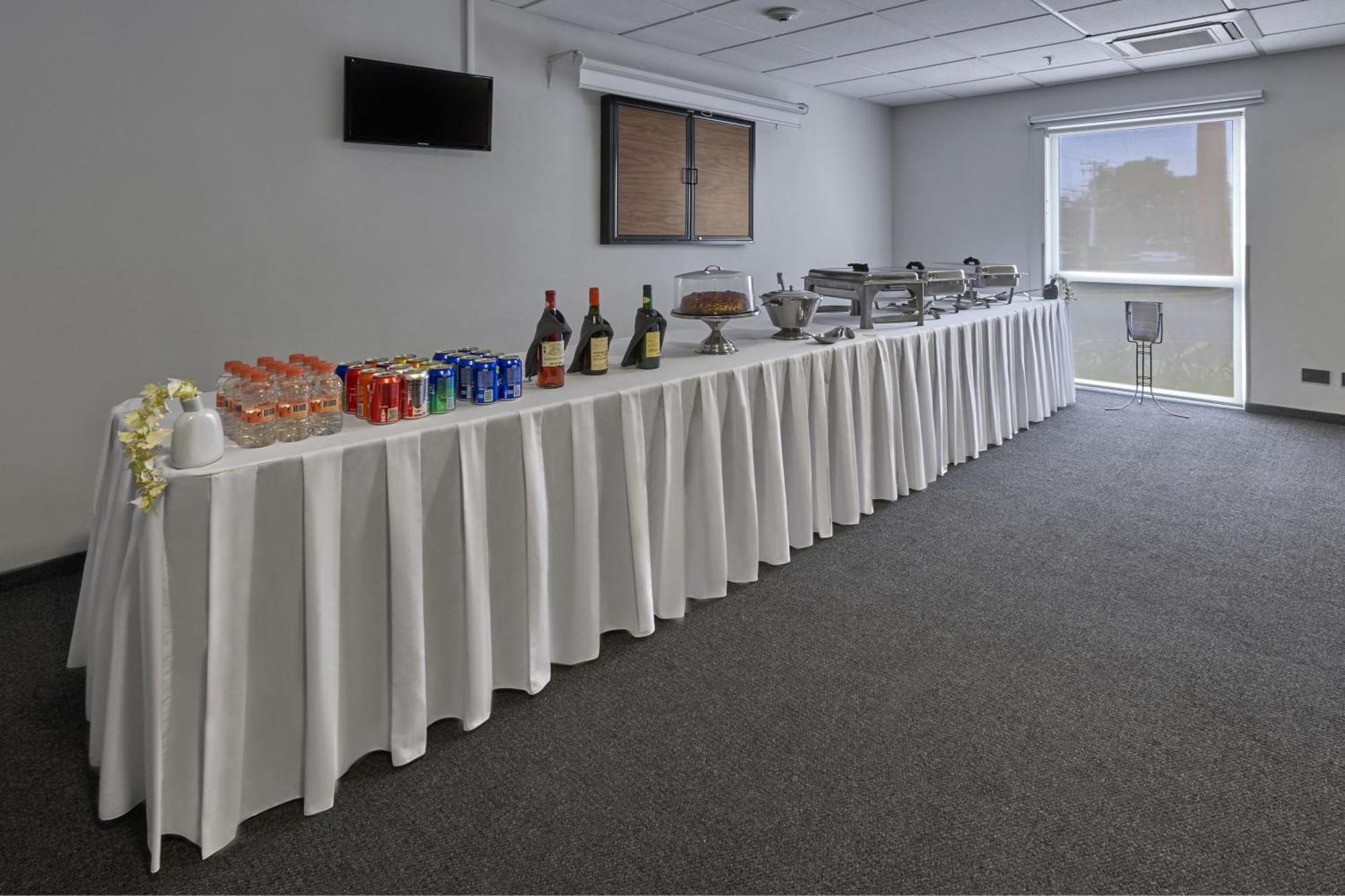 City Express Junior By Marriott Puebla Finsa Bagian luar foto
