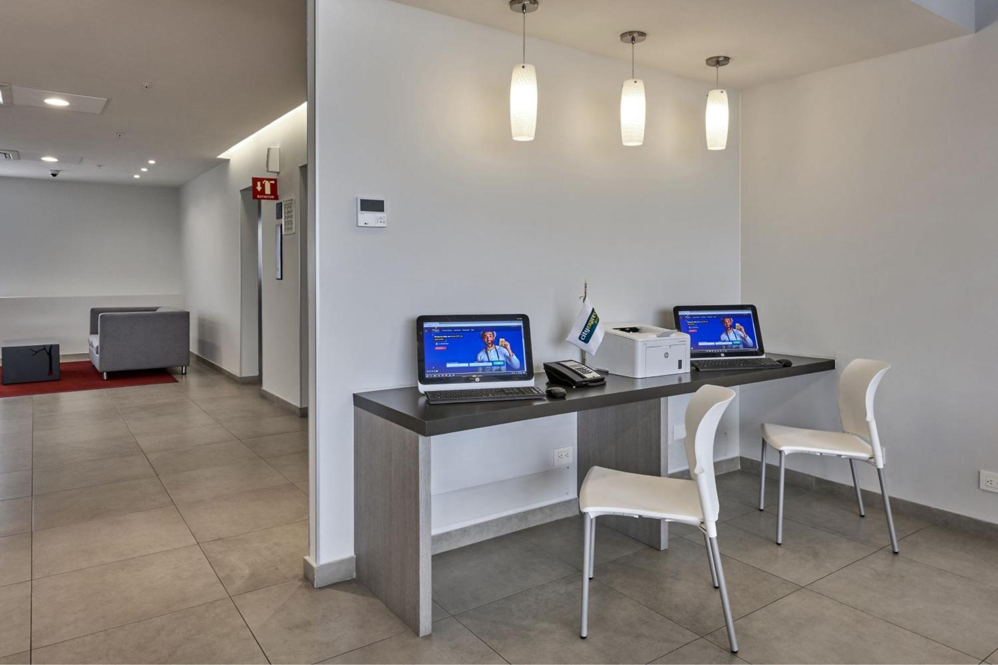City Express Junior By Marriott Puebla Finsa Bagian luar foto