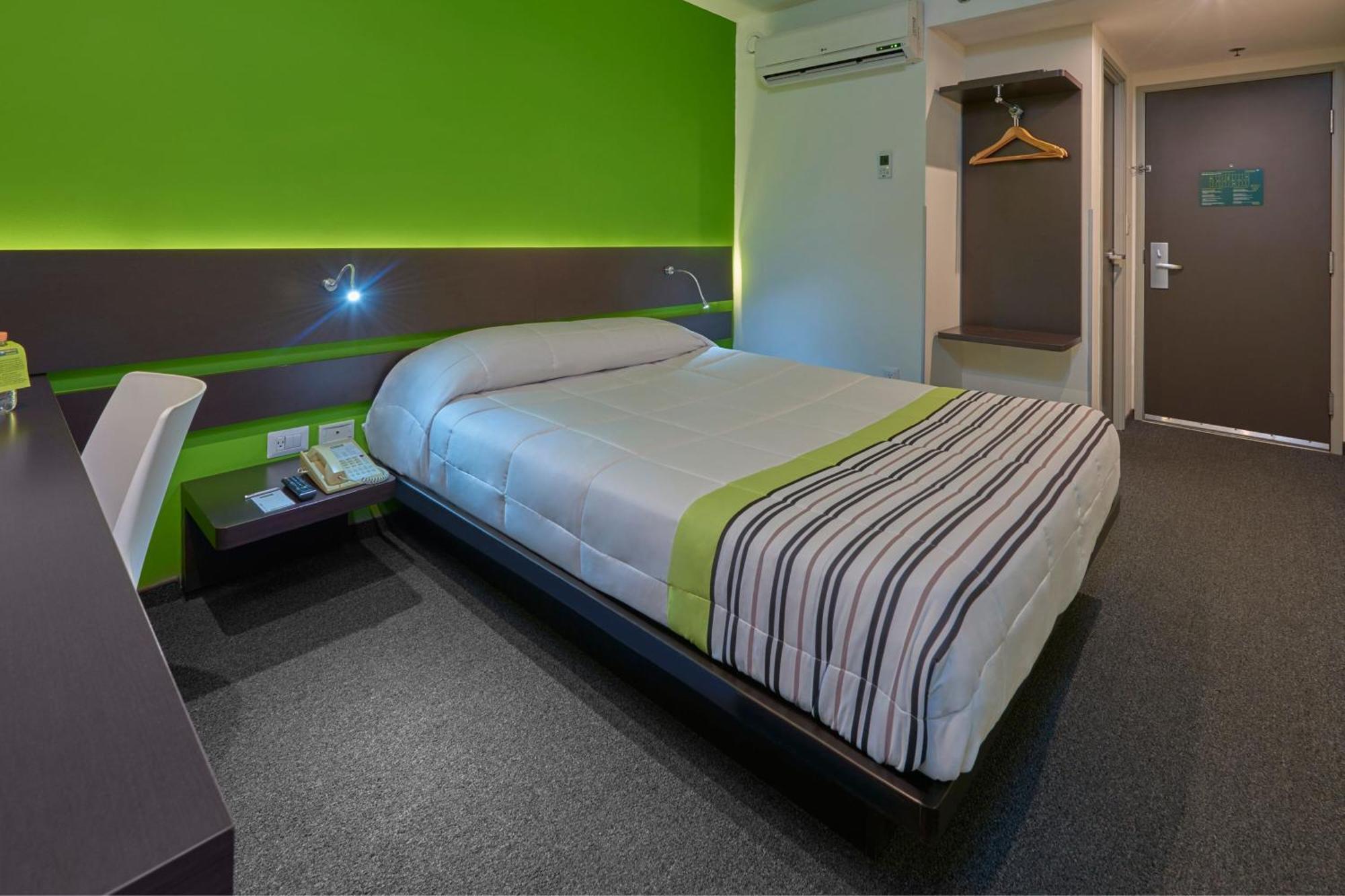 City Express Junior By Marriott Puebla Finsa Bagian luar foto